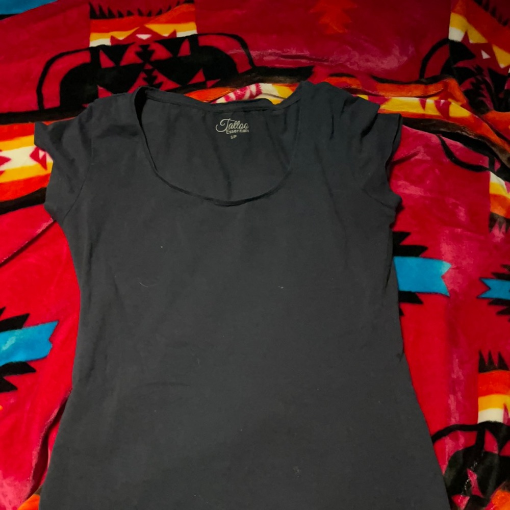U-neck t shirt